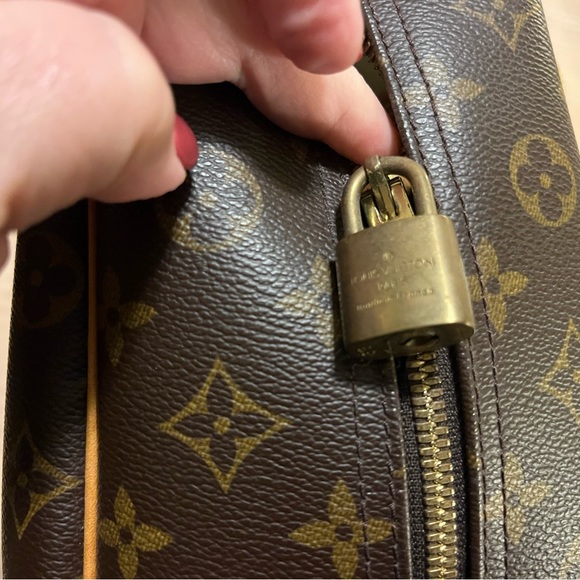 Louis Vuitton Deauville Bag-- excellent condition - Picture 10 of 13